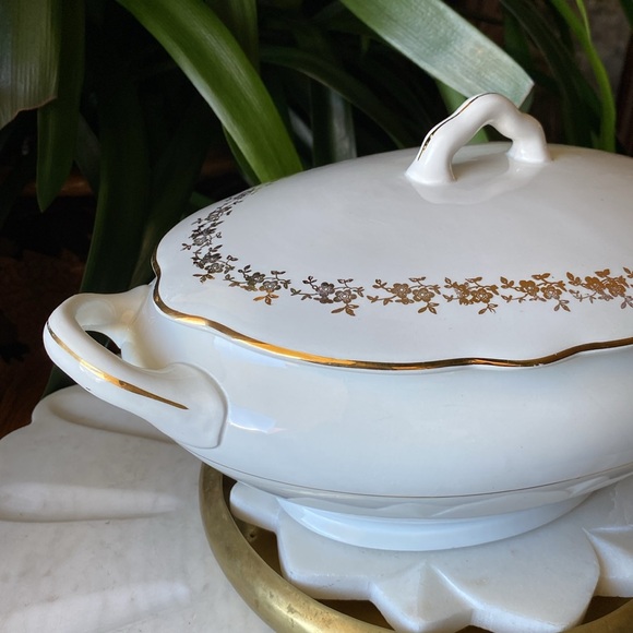 Antique S.C. Richard Porcelain Gold Floral Oval Tureen 768 Made in Italy - Picture 1 of 11